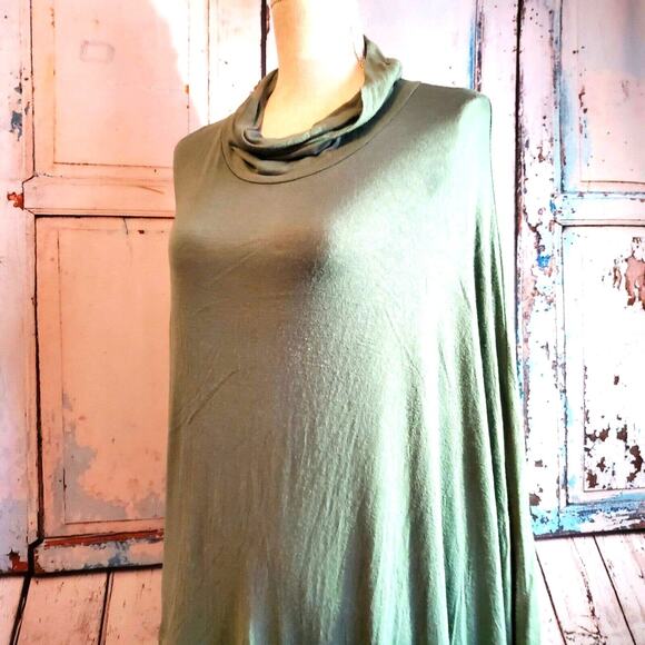 Audge Podge Tunic Top Size M Green Cowl Neck Asymmetric Hem Boho Fairy - Picture 6 of 10